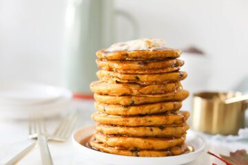 Vegan Pumpkin Spice Chocolate Chip Pancakes