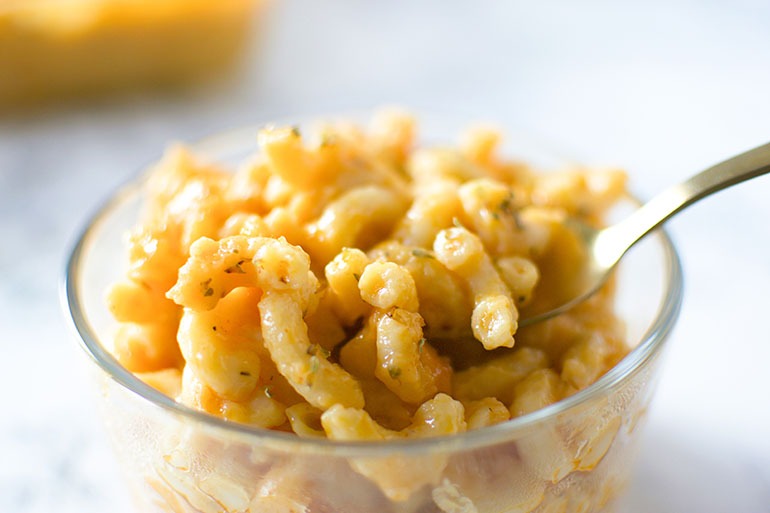 Easy Baked Vegan Mac and Cheese