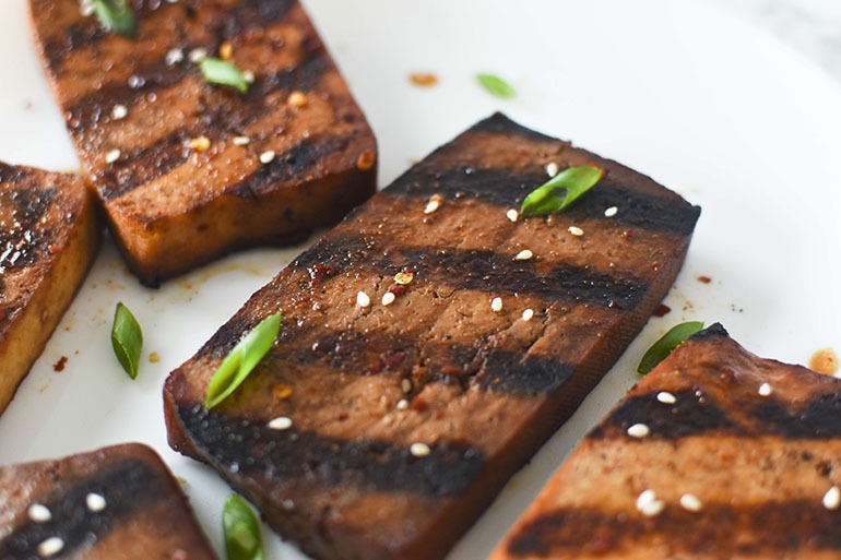 Easy Sweet and Spicy Teriyaki Grilled Tofu