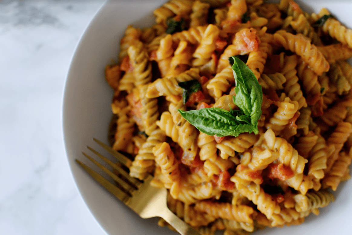 One Pot Tomato Basil Pasta