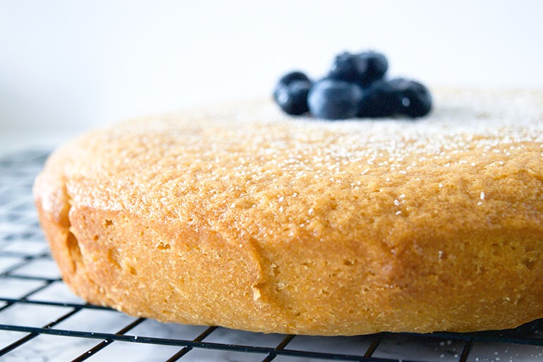 Easy Vegan Vanilla Cake
