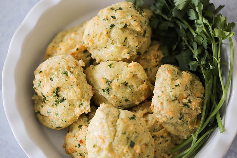 Easy Vegan Cheddar Bay Biscuits