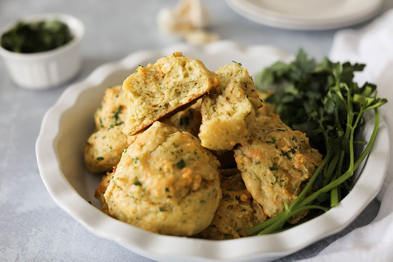 Easy Vegan Cheddar Bay Biscuits