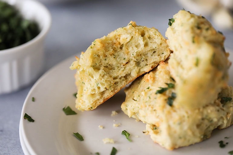 Easy Vegan Cheddar Bay Biscuits