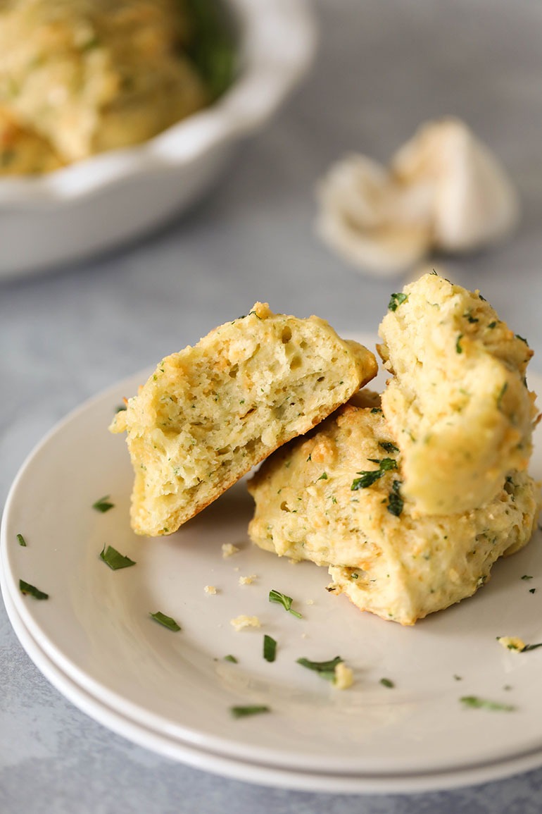 Easy Vegan Cheddar Bay Biscuits