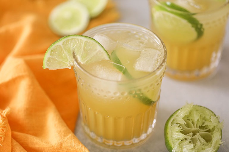 Easy Pineapple Ginger Beer Mocktail