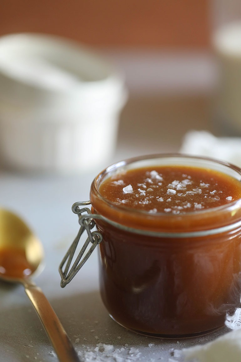 Easy Vegan Caramel Sauce