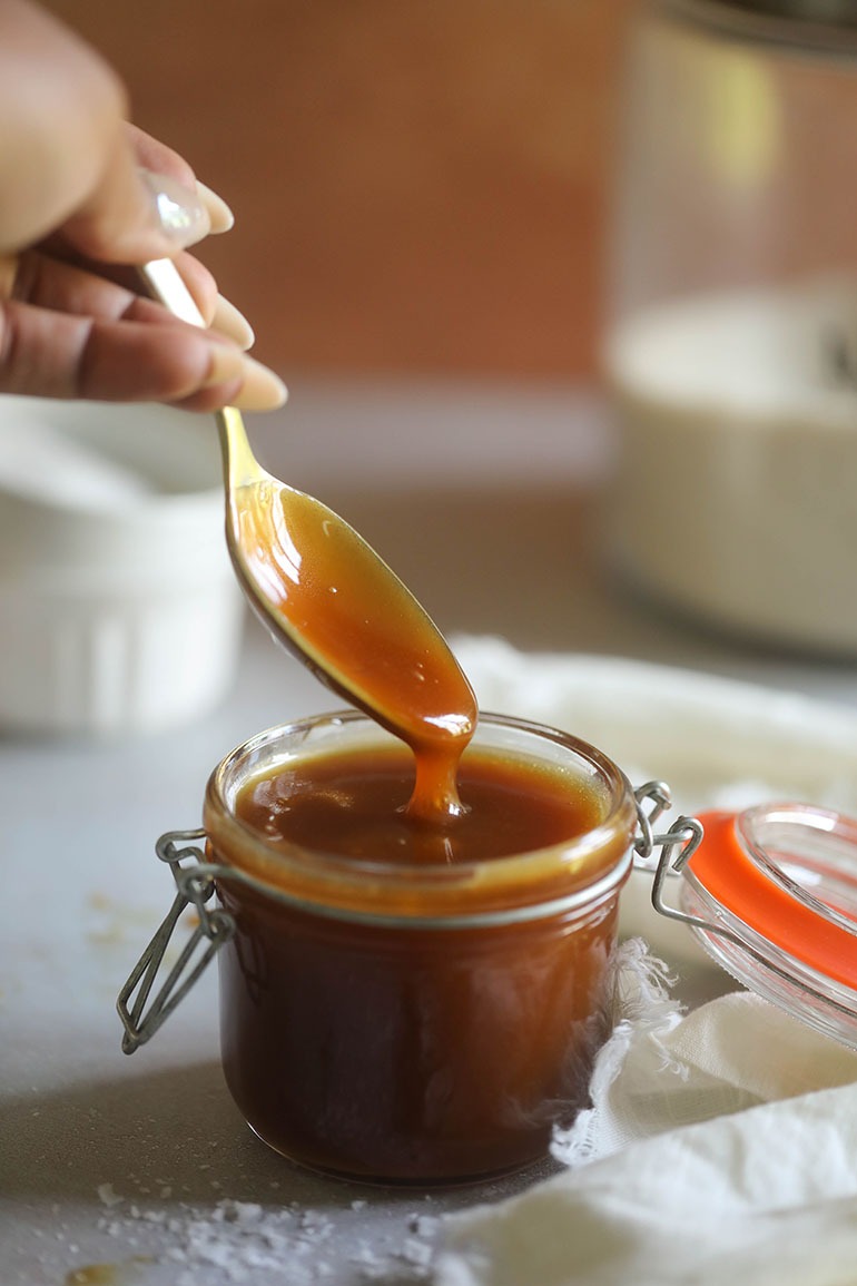 Easy Vegan Caramel Sauce
