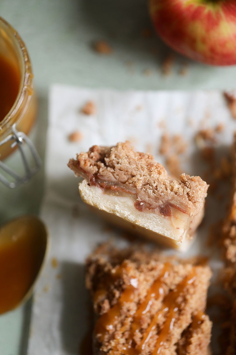 Vegan Caramel Apple Pie Bars
