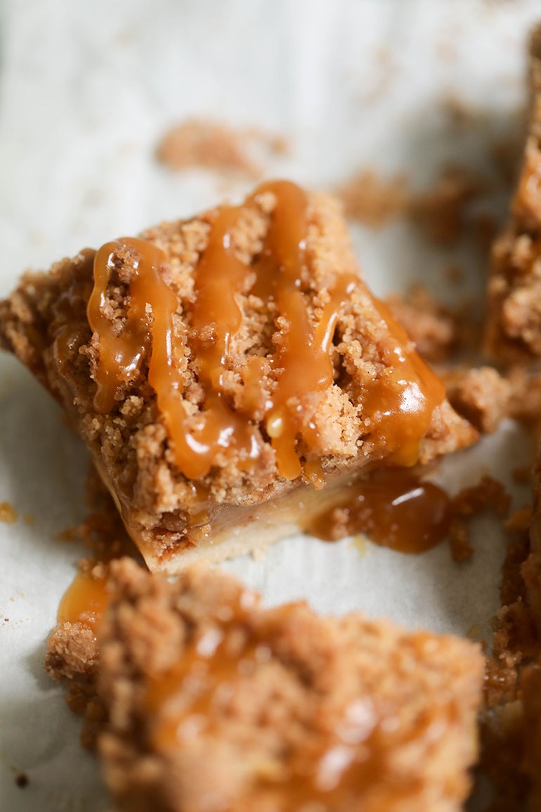 Vegan Caramel Apple Pie Bars